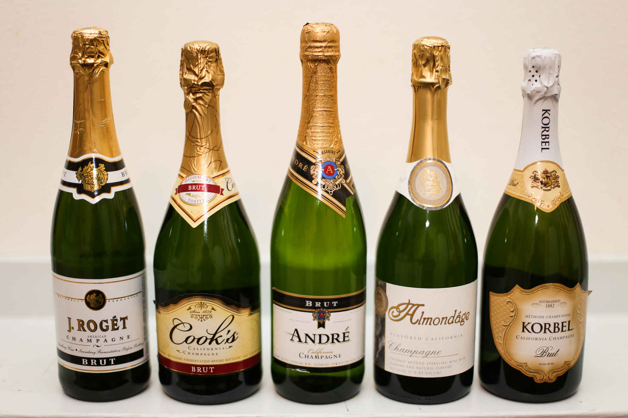 7 Top Champagne Brands & Awesome Alternatives