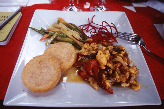 2014-01-15-Jamaicadining_big.jpg