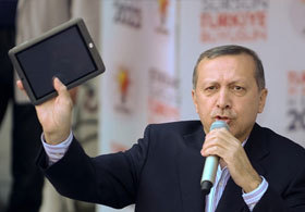 2014-02-24-ErdoganwithTablet.jpg