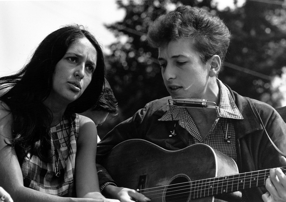 2014-04-21-Joan_Baez_Bob_Dylan_wikimedia.jpg