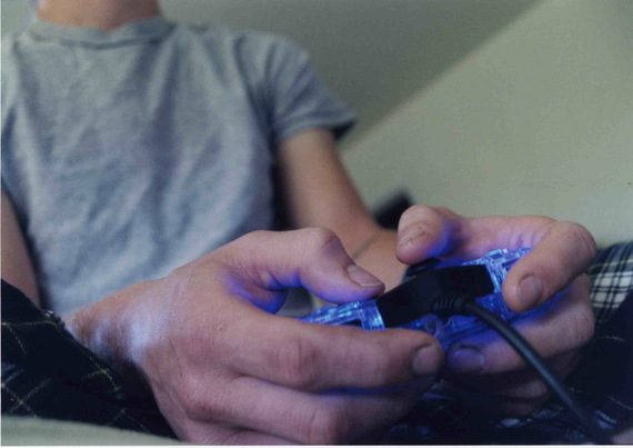 2014-04-23-Tex_playing_video_gamesCommonsWikemediaorg.jpg