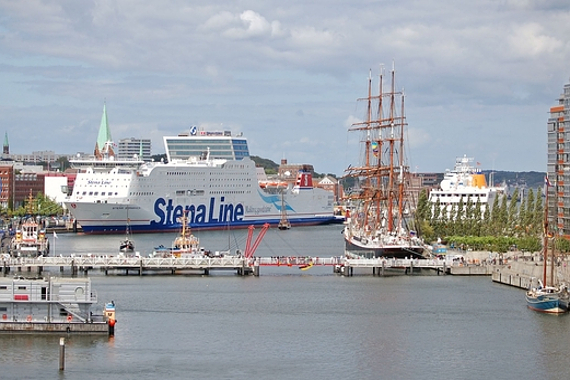 2014-06-03-HuffPoKiel01.jpg