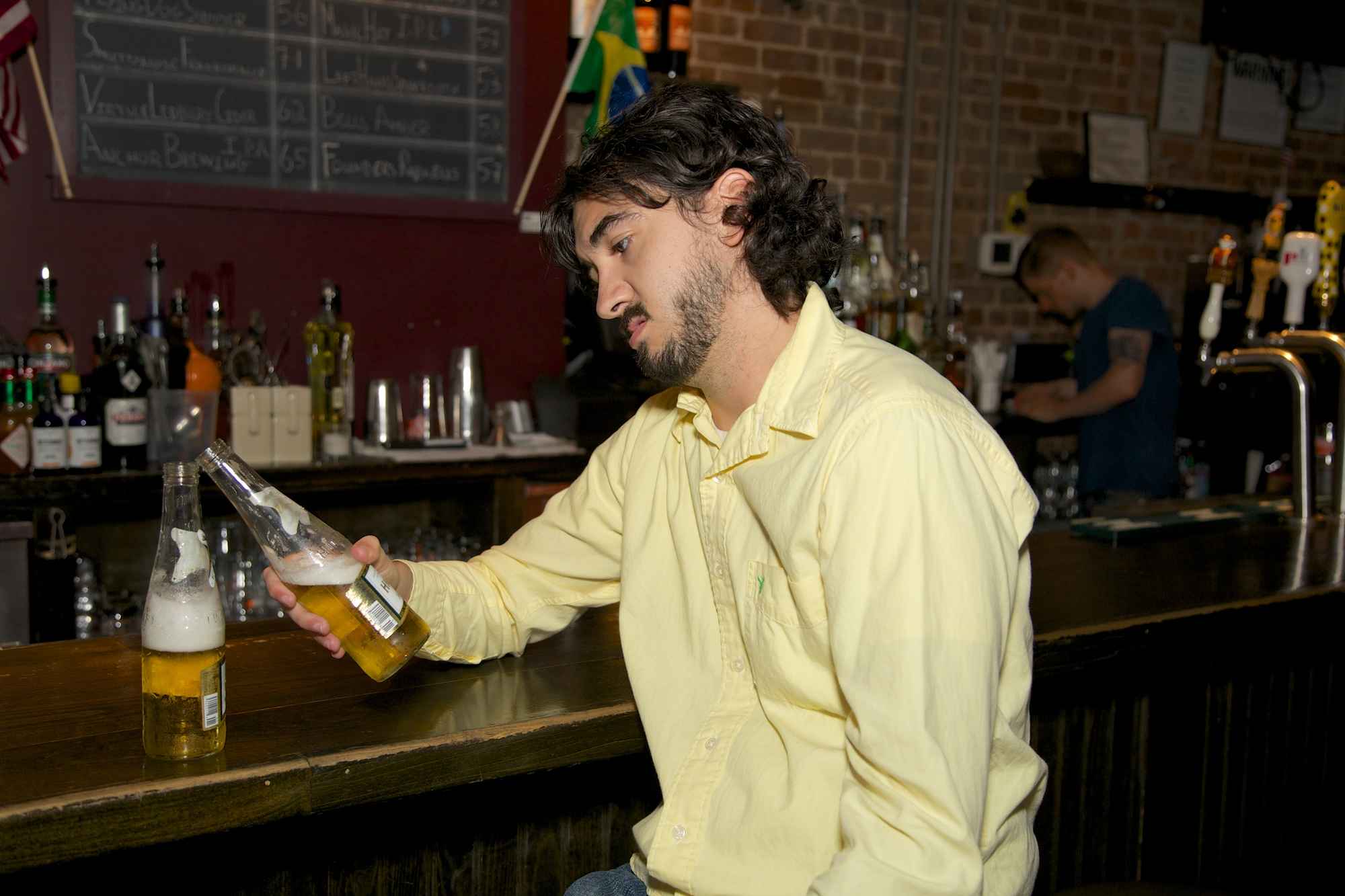 The 19 Best People At Every Bar Huffpost