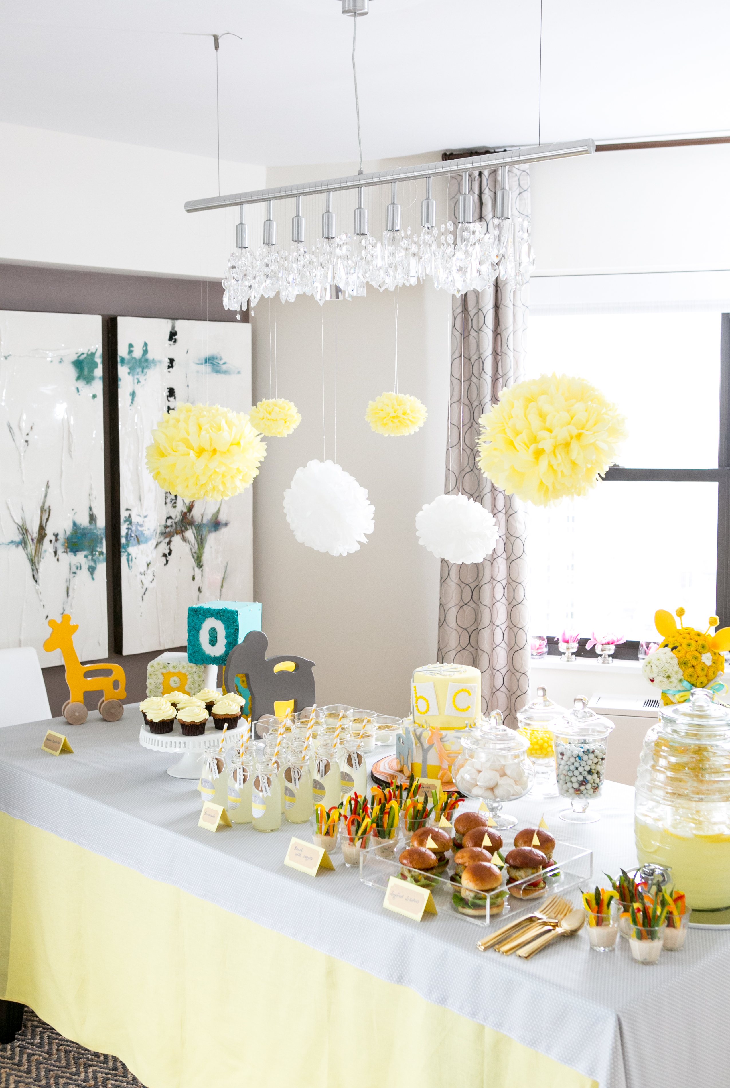 baby shower in small space
