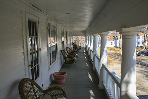 2014-07-22-OldInnFrontPorch.jpg