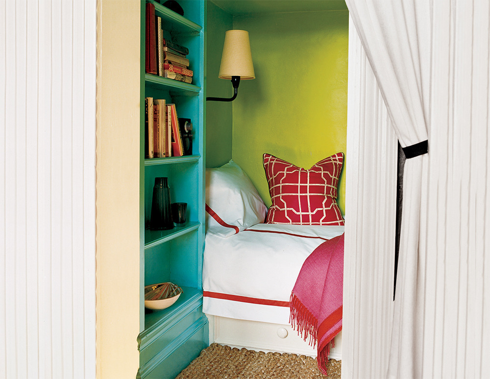 9 Small Bedroom Decorating Tricks Huffpost Life
