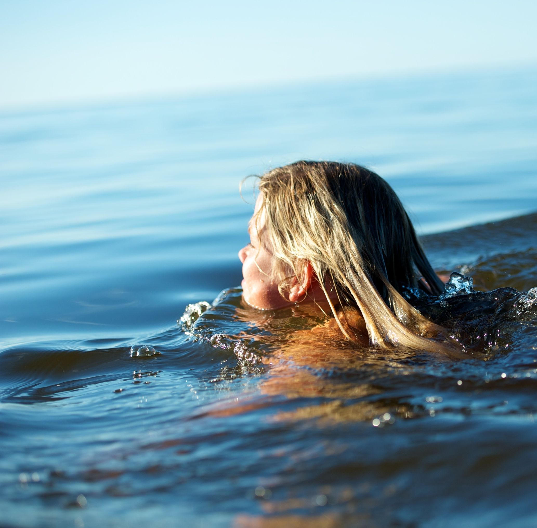 Swimming the Seven Seas: This Woman's Amazing Story Will inspire You to