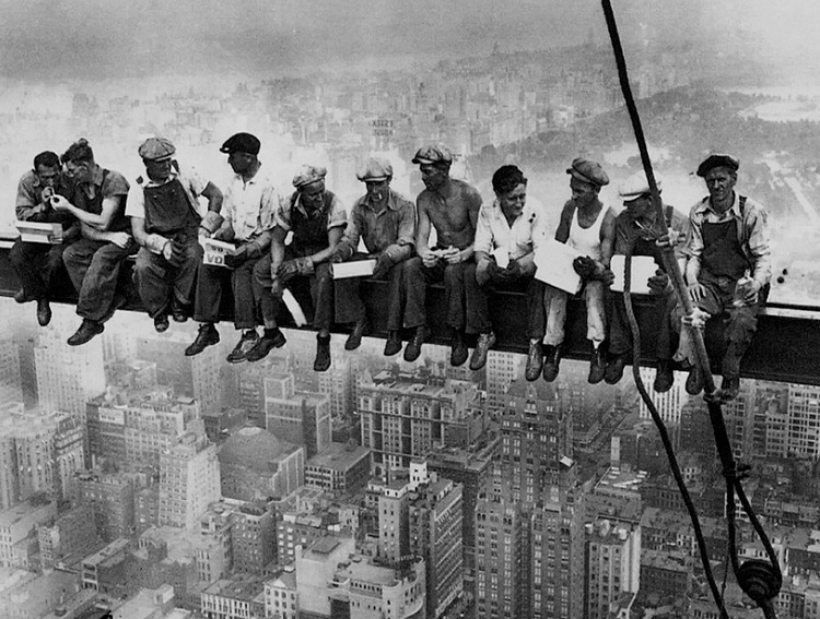 Lewis Hine Photo: Construction of Empire State Building