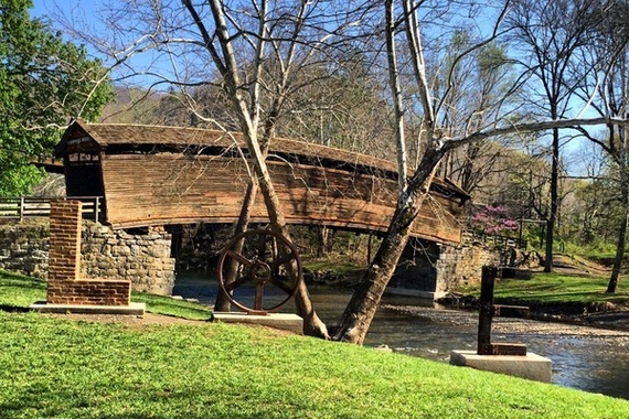 2014-10-29-humpbackbridgevirginiaemilywarman_big.jpg