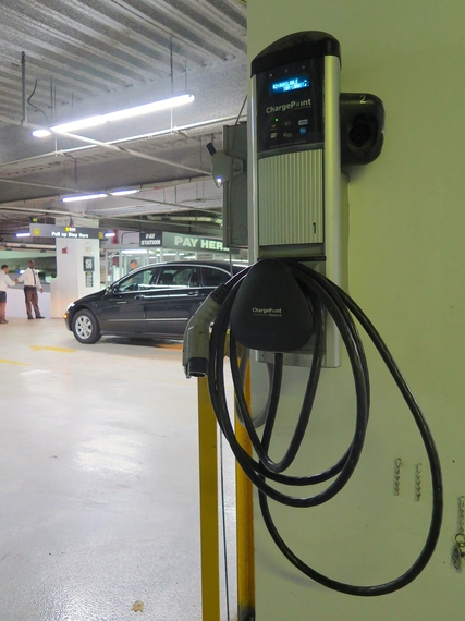 2014-11-25-ChargePointStation.jpg