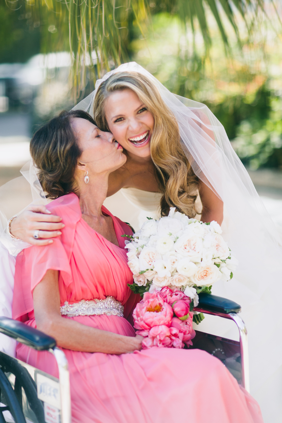 Daughter Holds Beautiful Hospital Wedding So Her Dying Mom Can Be There 