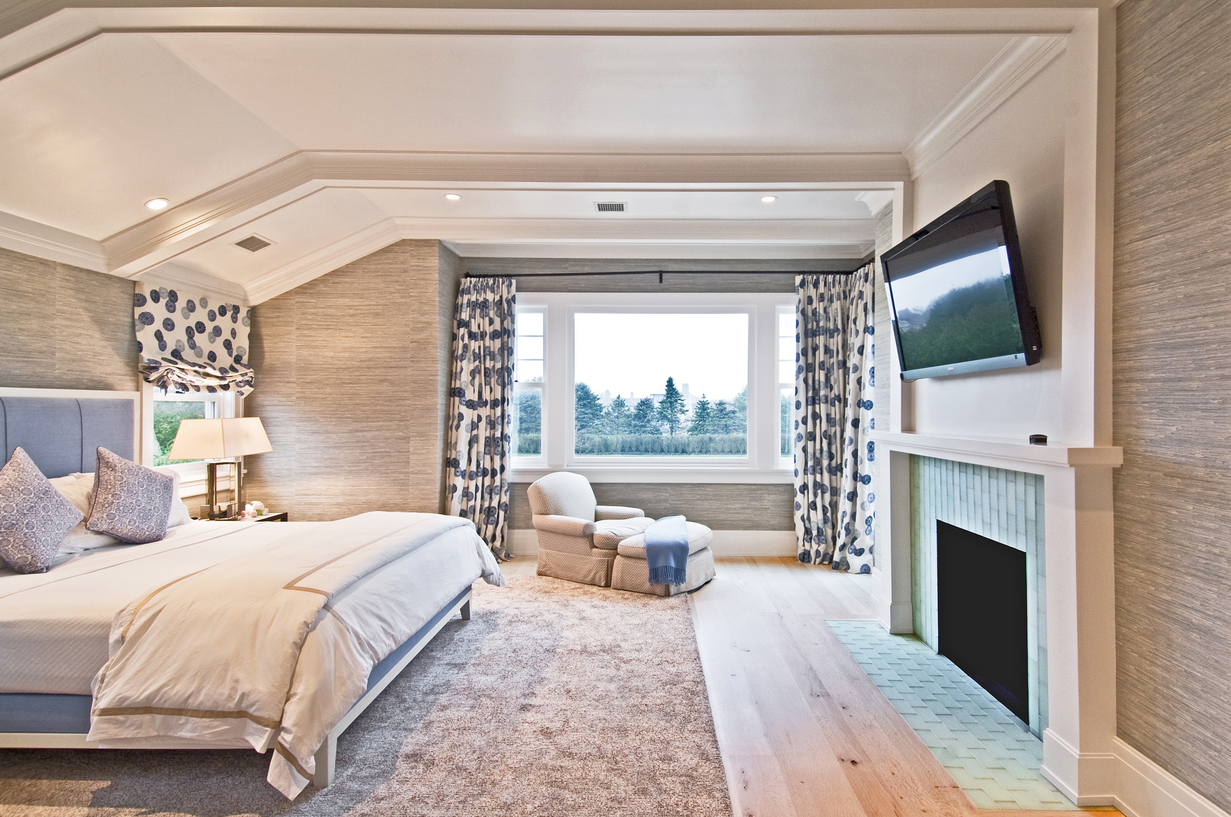 luxury master bedrooms with fireplaces