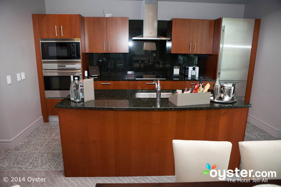 2014-12-09-roomservice.jpg