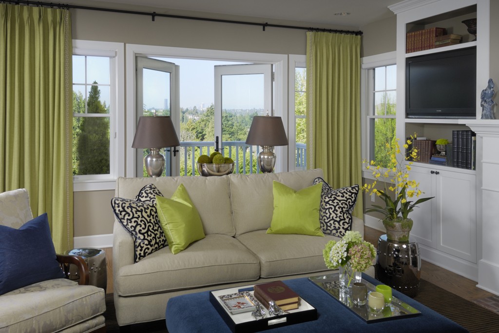 Battle of the Interiors: Seahawks Colors vs. Patriots Colors | HuffPost