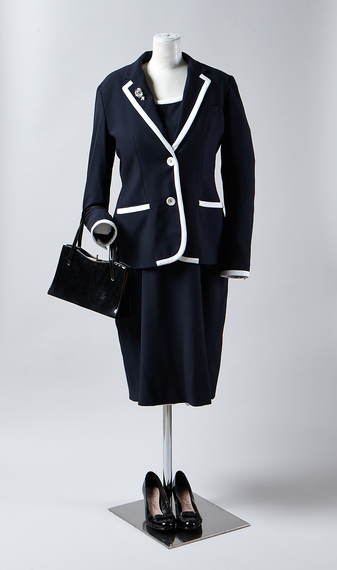 2015-03-06-1425649616-5514418-CostumedesignedforMerylStreepinTheIronLady2011.jpg