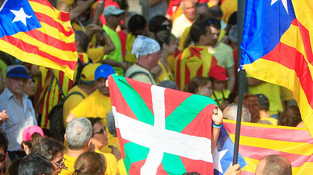 2015-03-12-1426165671-1612389-banderas.jpg