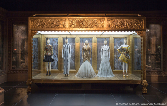 2015-03-15-1426456925-5813333-Alexander_McQueen_Savage_Beauty_2.jpg