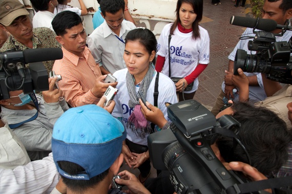 2015-03-27-1427417028-9667266-139089_Cambodia_Forced_Evictions__Tep_Vanny.jpg