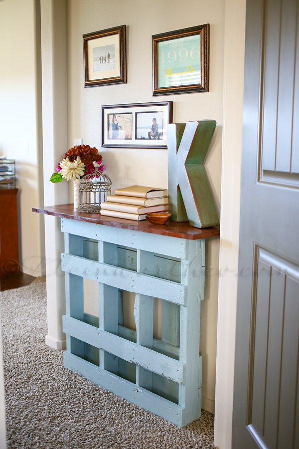 10 Incredible Home Decor Projects Using Old, Forgotten Wood
