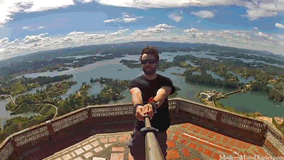2015-04-05-1428272857-6203629-travel.gif