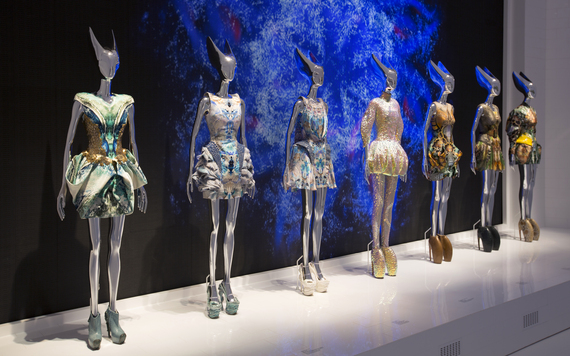 2015-04-13-1428941879-7022146-10._Installation_view_of__Platos_Atlantis_gallery_Alexander_McQueen_Savage_Beauty_at_the_VA_c_Victoria_and_Albert_Museum_London.jpg