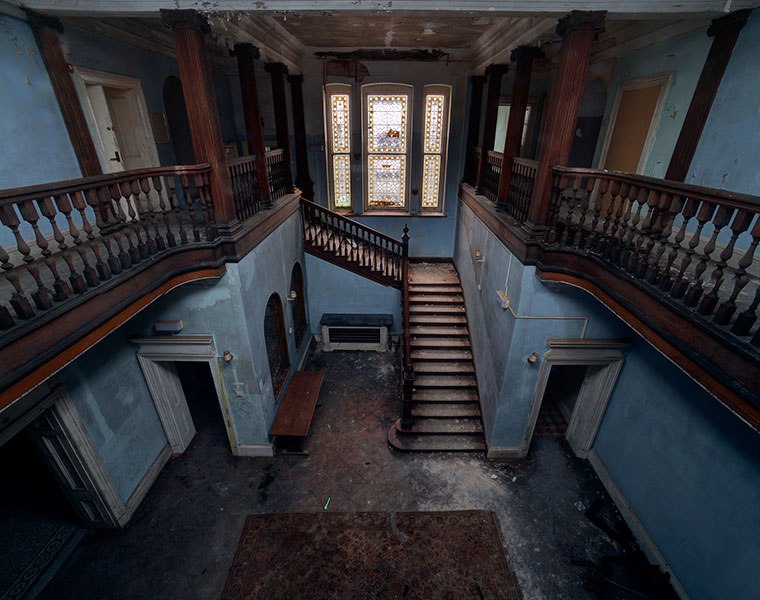 12 Beautiful Abandoned Buildings That Only Got Better With ...