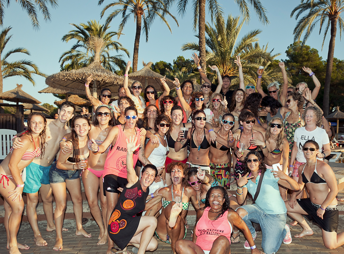 2015-04-28-1430238952-7091329-ELLA_FESTIVAL_LESBIANAS.png
