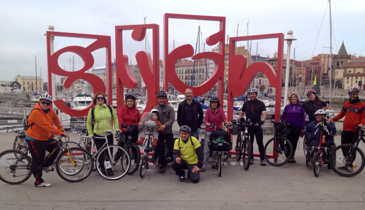 2015-05-19-1432029992-6533896-ciclistas.png