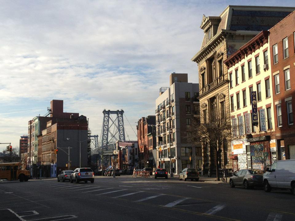 Walking in Williamsburg: A Guide to Styles, Snacks, and Sounds | HuffPost