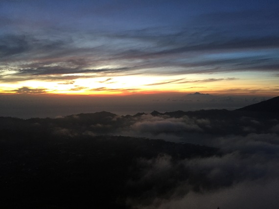 bali-trips-hike-mount-batur-sunrise-clouds