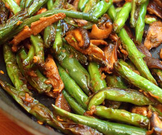 2015-08-09-1439120327-5630196-szechuangreenbeans.jpg