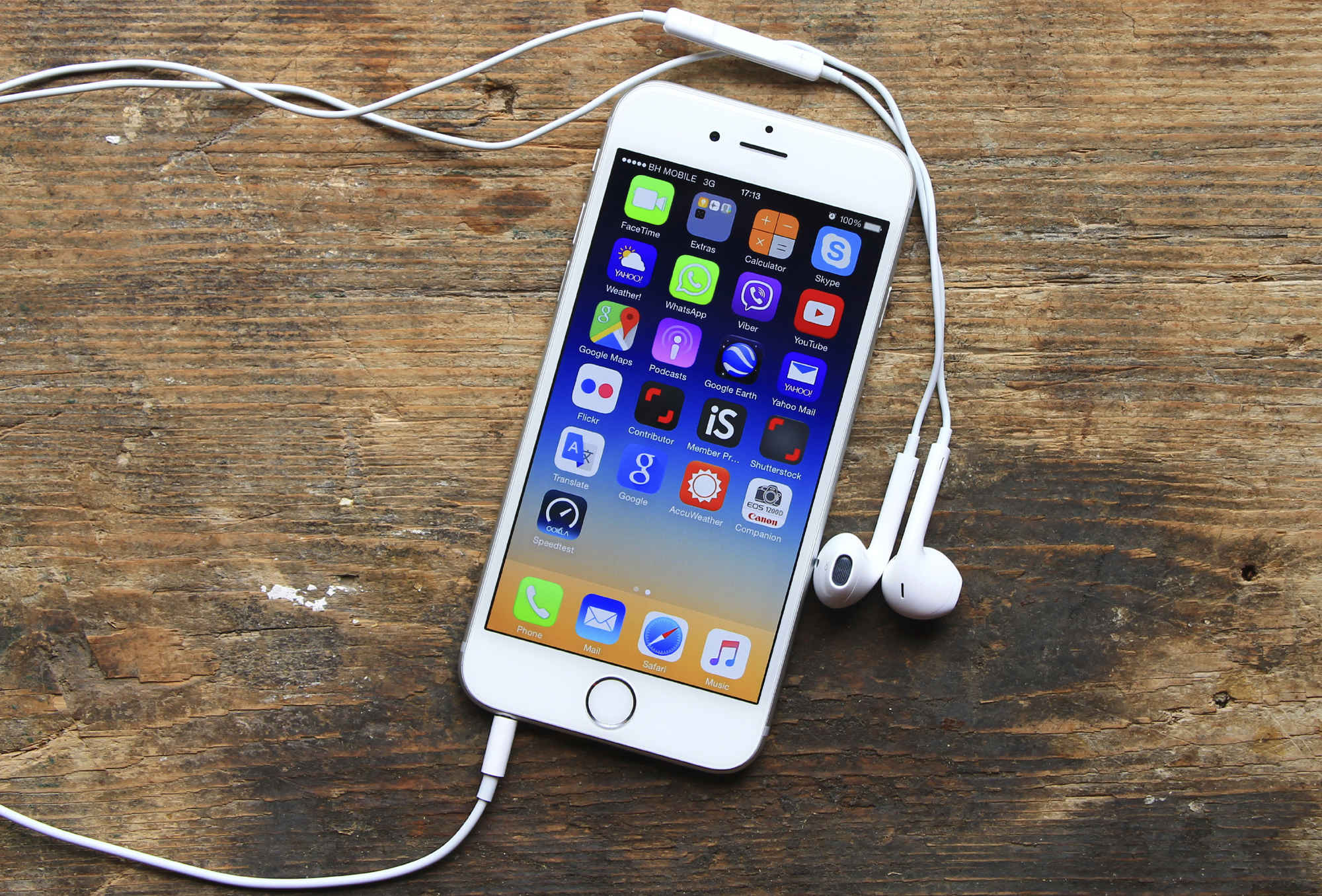 7 Things You Didn t Know Your Apple Headphones Can Do HuffPost Life