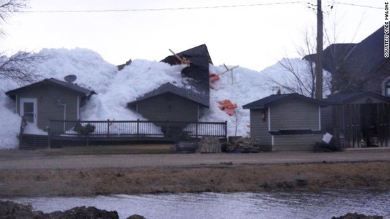 2015-08-16-1439702106-7100074-snowtsunami.jpg