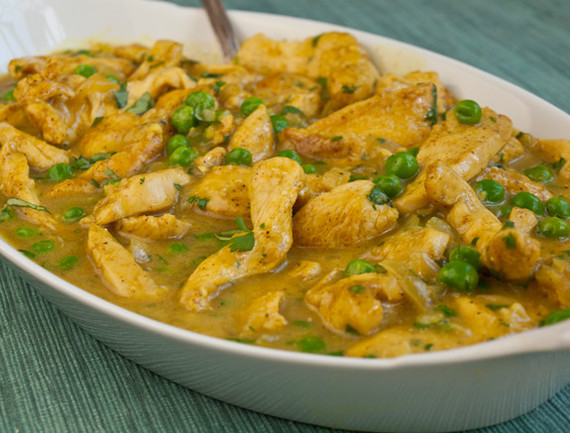 2015-08-24-1440429147-7108472-chickencurry575x437.jpg