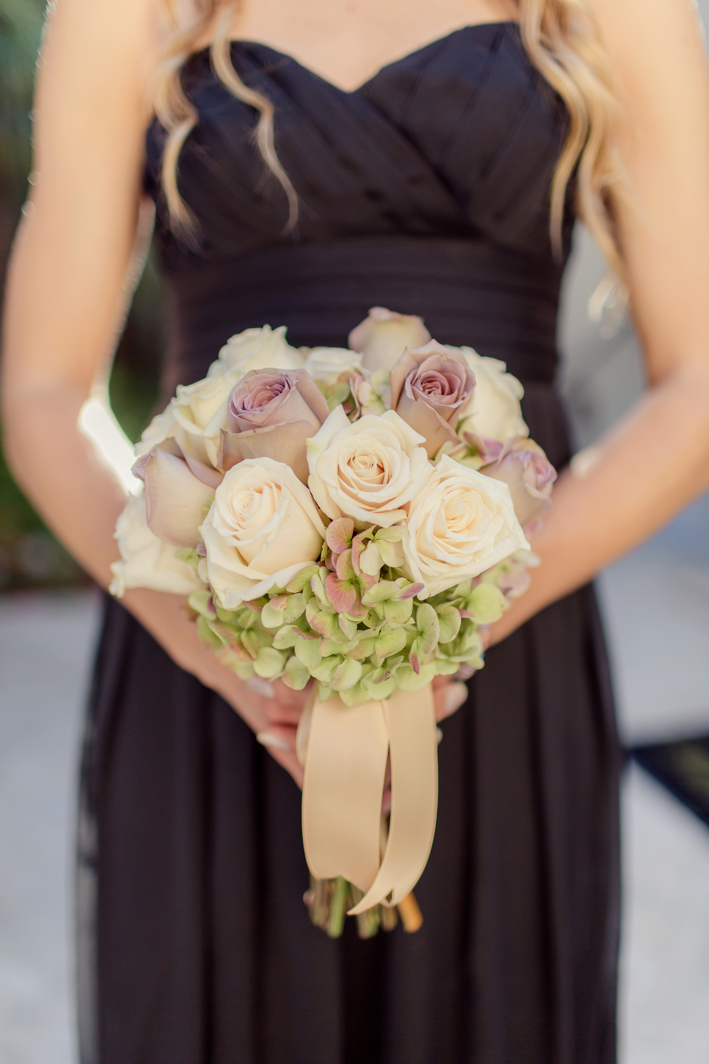 How To Save Money On Your Wedding Flowers Huffpost Life 2017 09 1441814749 4761725 Trumpnationalgolfclubjennawill00047 Jpg