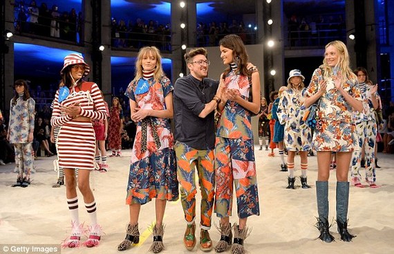 2015-09-22-1442921167-3118224-henryhollandgetty.jpg