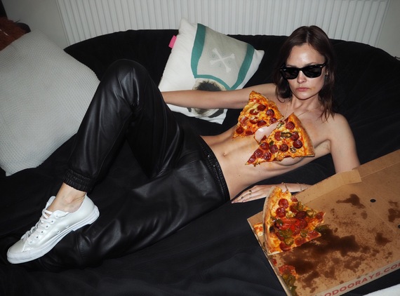 2015-10-01-1443685903-2188151-PIZZA.jpeg