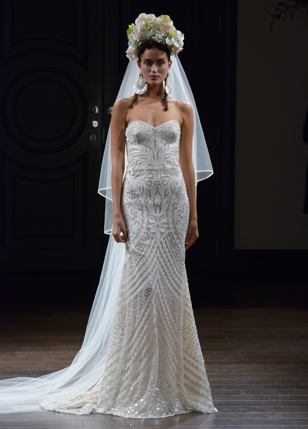 Naeem Khan s Fall 2016 Wedding Dress Collection Is Boldly Bohemian HuffPost