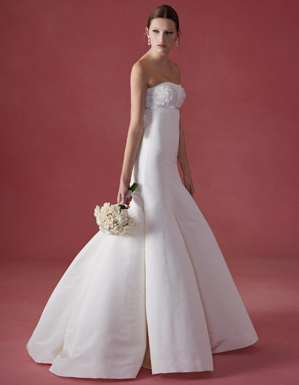 See Oscar de la Renta's Fall 2016 Wedding Dress Collection In Its