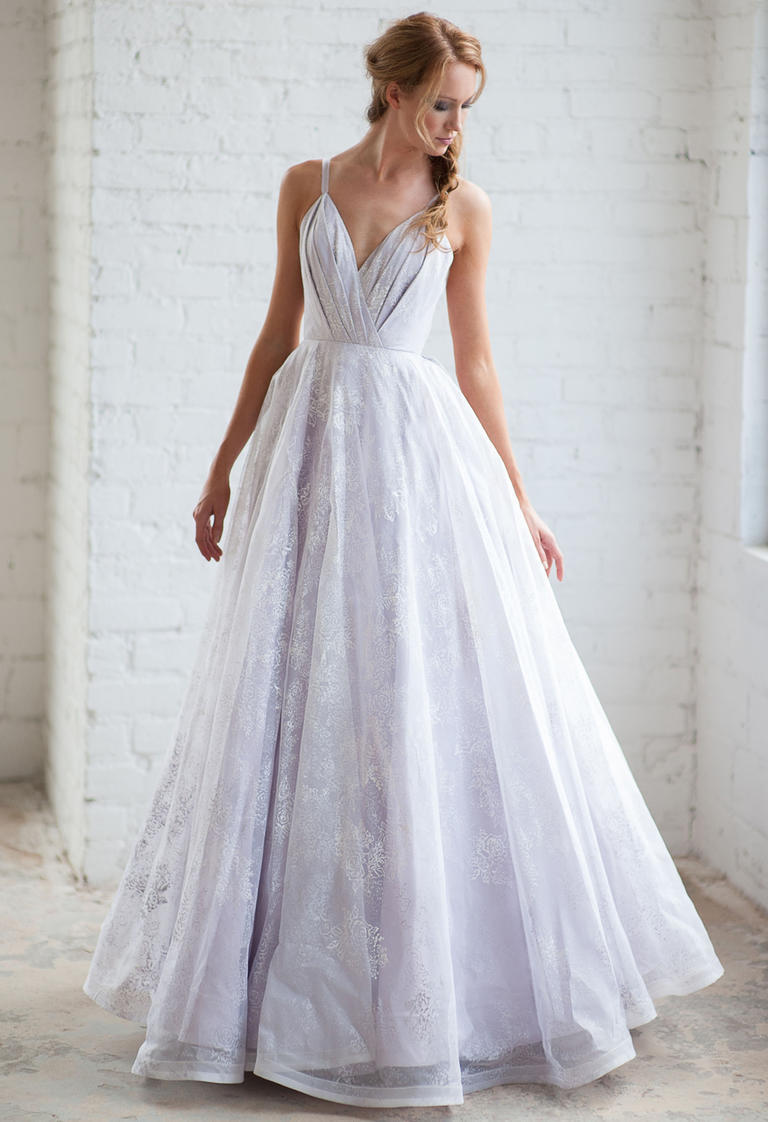 22 Colorful Wedding Dresses For The Bride Who Wants To Stand Out ...