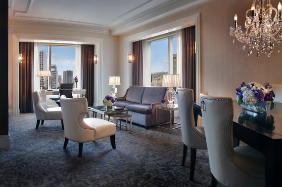 2015-10-27-1445987267-9820144-trumptorontobedroom1.jpg