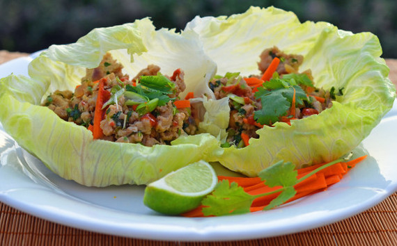 2015-11-24-1448331721-8906901-ThaiMincedChickenLettuceCups575x358.jpg