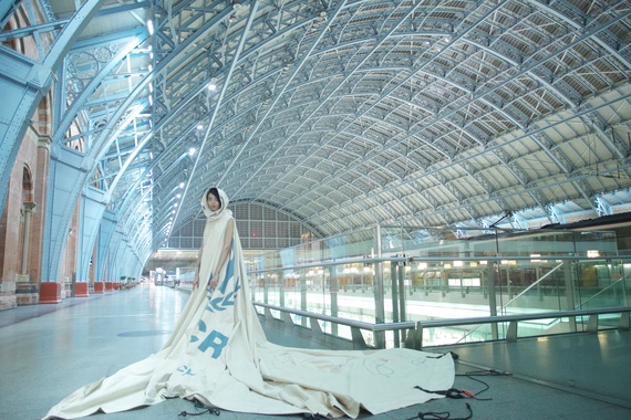 2015-11-24-1448375865-1700604-DRESSFOROURTIMEbyDavidBetteridgewww.davidbetteridge.com3.jpg