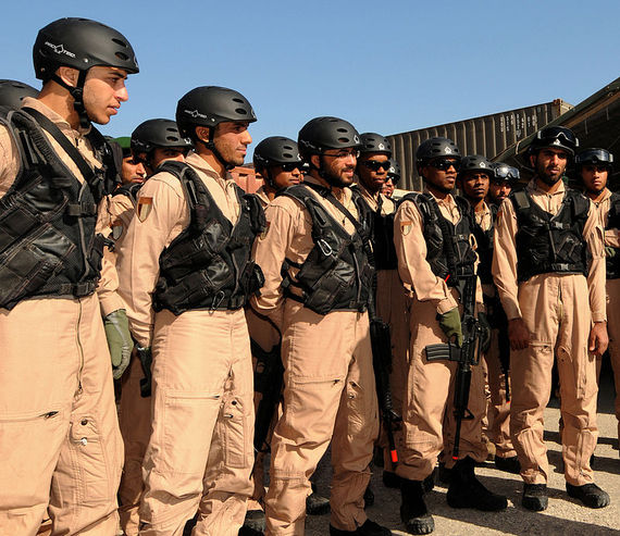 2015-12-03-1449107214-3433597-800pxUnited_Arab_Emirates_soldiers_in_U.S._Coast_Guard_training.jpg
