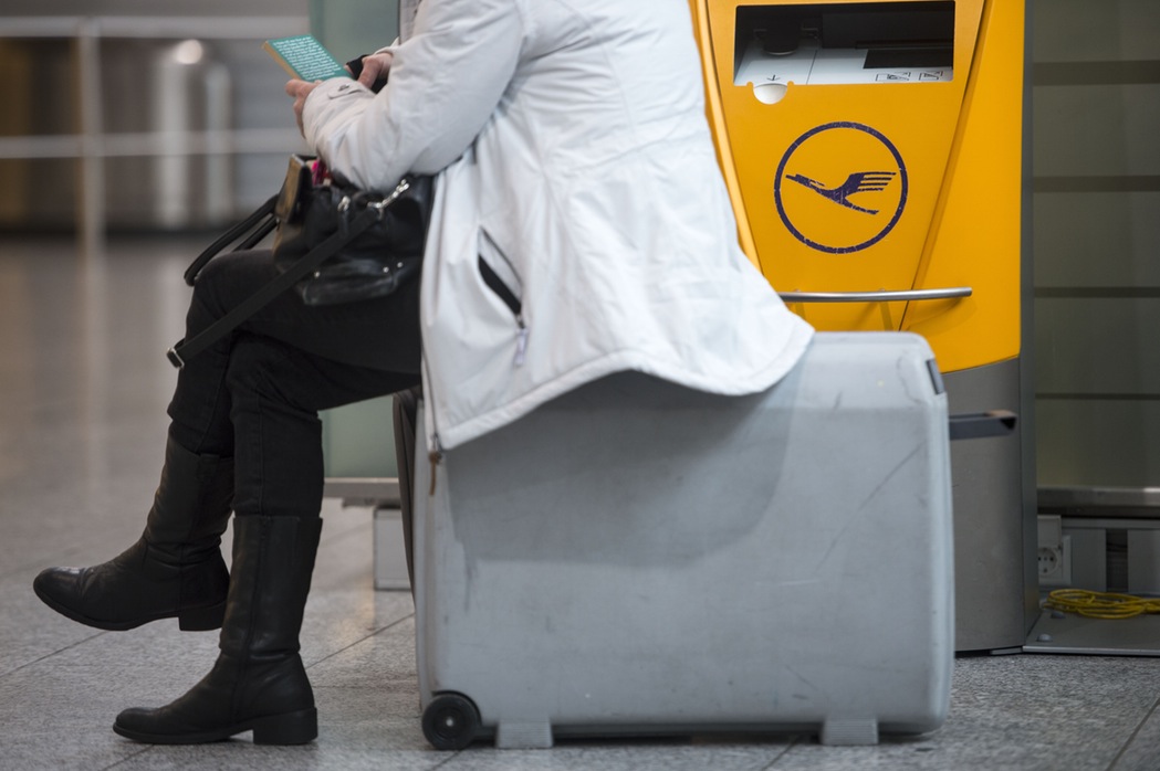 sending luggage through post office