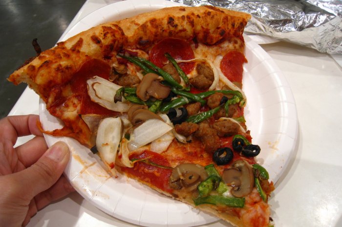 10 Things You Didn T Know About The Costco Food Court Huffpost Life