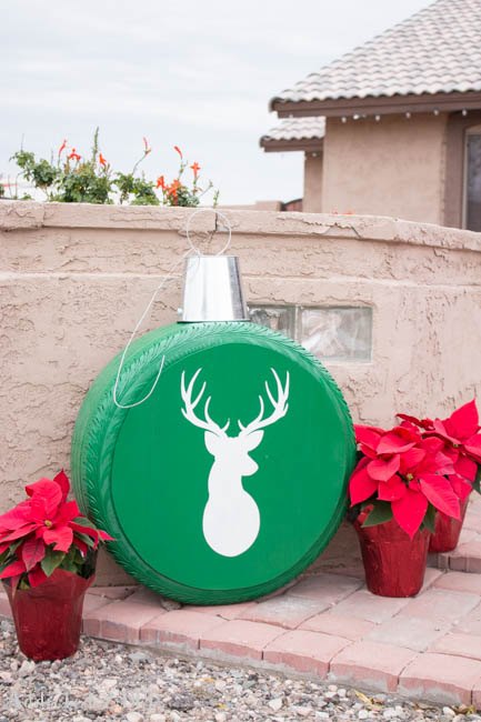 23 Unusual And Amazing Christmas Decorations From Junk Huffpost Life