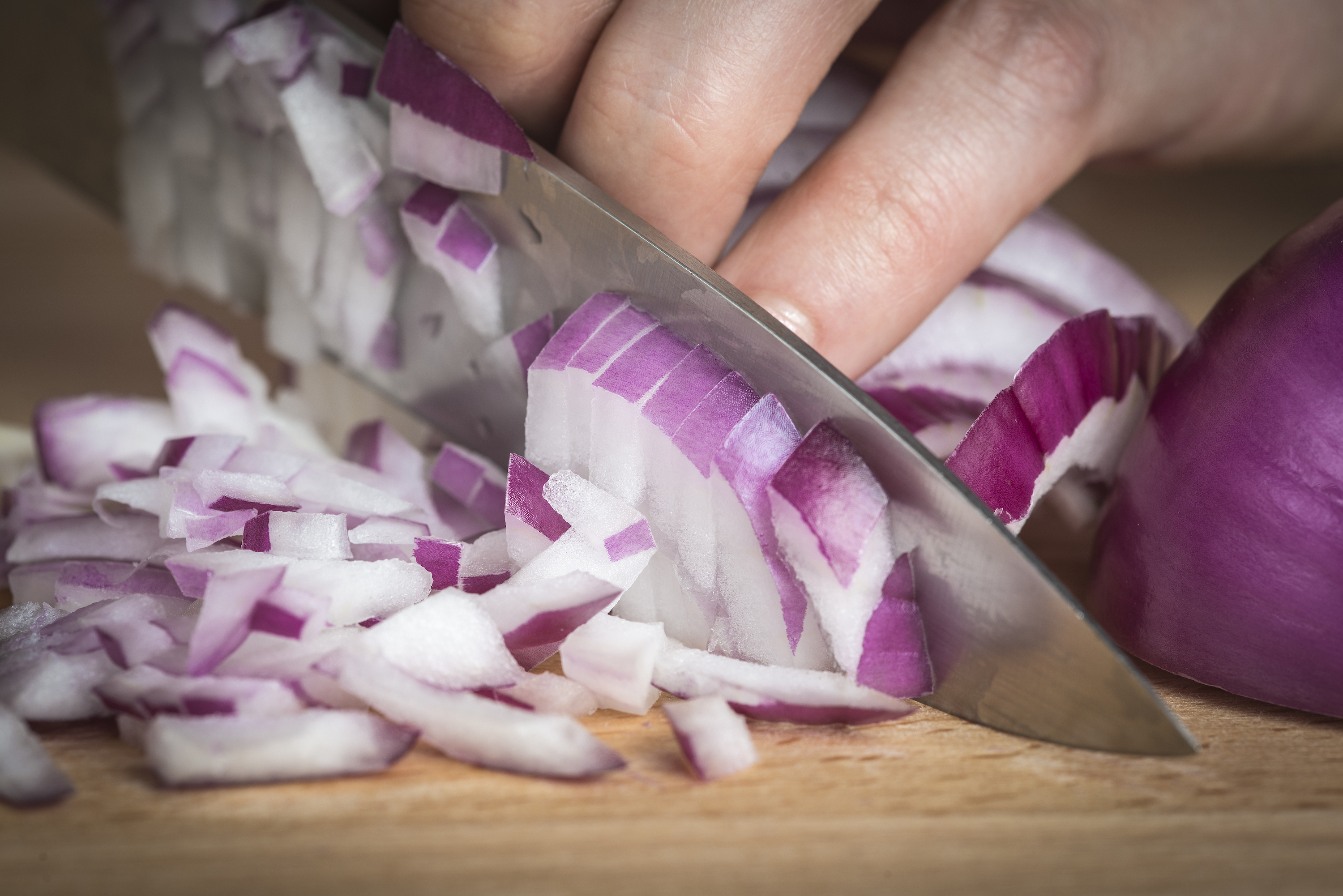 I Tested and Ranked the Best Ways to Cut Onions Without Crying | HuffPost