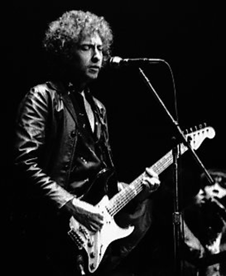 2016-01-12-1452636995-4728388-Bob_Dylan_Gospel_Tour_1980_wikimediacommons.jpg