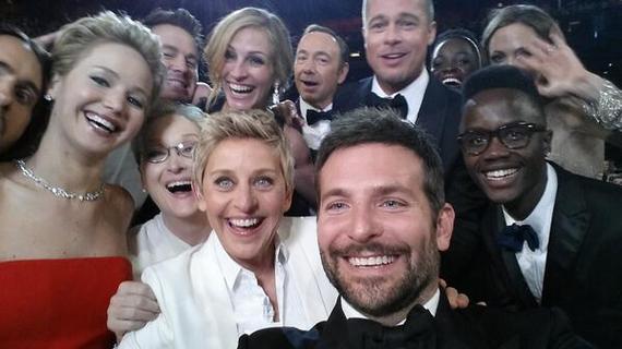 2016-02-25-1456425278-8462789-ELLENSELFIE.jpg